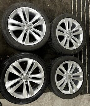 Letni sada Opel Astra 5x110 235/40 R18 ET37