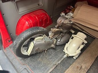 prodám motor na CZ 175/501 prase