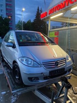 Mercedes A 200