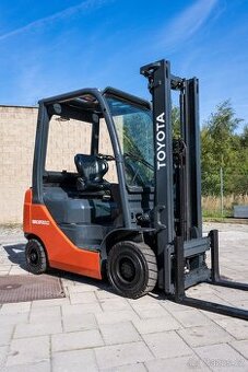 Vysokozdvižný vozík Toyota 02-8FDF15 (VV0035)