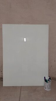 Skleněná magnetická tabule 60x80cm bílá závěsná
