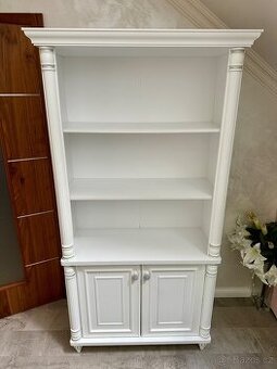 Bílá knihovna Cilek/Čilek Romantic