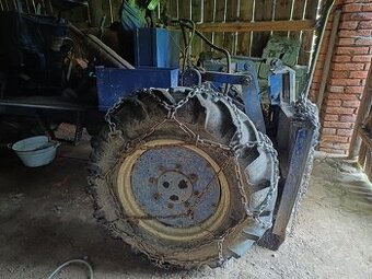 Prodám traktor domácí výroby s navijákem