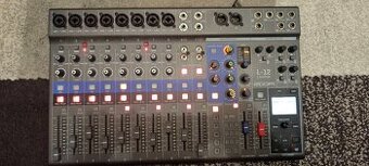 Zoom LiveTrak L-12