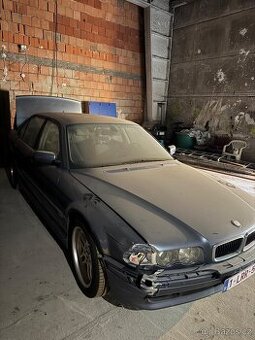 BMW E38 740il V8 LONG