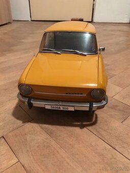 Škoda 100 od deAgostini 1:8+PAV 100