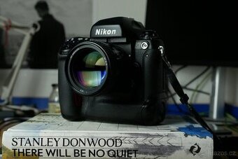 Nikon F5 + Nikkor AF-D 85mm f1.8