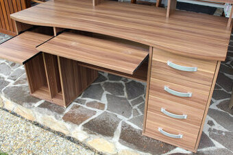 Psací stůl se 4 zásuvkami