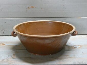 Starožitná mísa z kameniny
