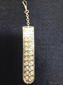 ART DECO-ZLATÝ ŠATLÉN