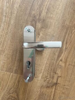 Nerezové bezpečnostní kování