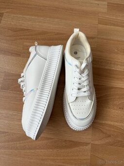 Tenisky nove 40