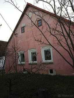 Dům se zahradou v Oselcích - 1