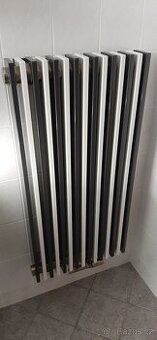 Radiátor kombinace antracit/bílá