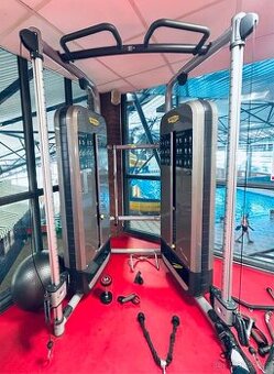 Rohové protisměrné polohovací kladky - Technogym - Element