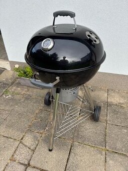 Zahradní gril s prstencem na pizzu