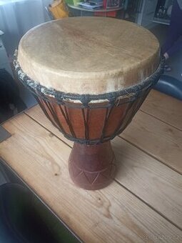 Africký buben Djembe