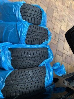 Zimní pneu 205/60/R16 Barum Polaris 5