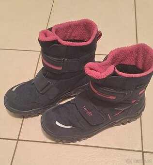 Dívčí obuv SuperFit