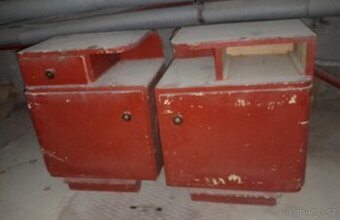 2 kusy starožitný noční stolek nábytek Jihlava