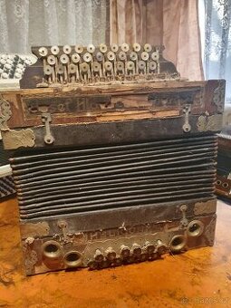 Heligonka Josef Hlaváček na renovaci