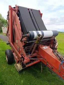 Lis na kulaté balíky do sítě