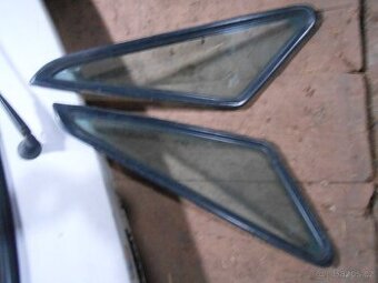 Boční okénka ford escort