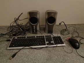 Sada klávesnice, myš, reproduktory a mikrofon