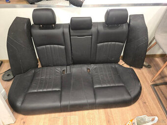 BMW F10 M5 zadní sedačky