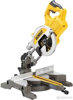 Dewalt DCS777 pokosová aku pila FLEXVOLT 54V TOP STAV