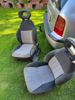 Přední sedačky Suzuki vitara