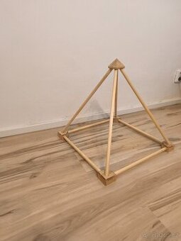 Prodám ezoterickou pyramidu