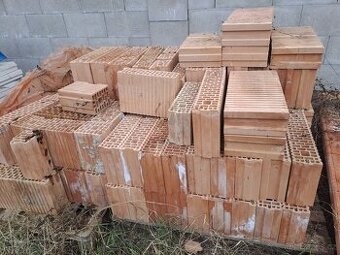 Příčkové cihly Heluz 11,5 a 14 cm broušené