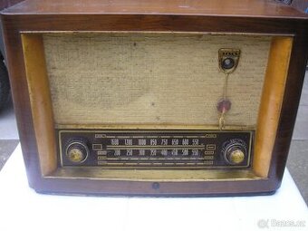 Koupím rádio Tesla Populár 521A