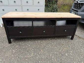 TV stolek IKEA Hemnes