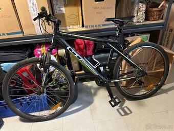 Horské kolo GT Aggressor 3.0 rám M kola 27,5