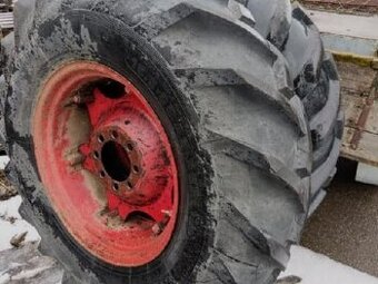 16,9-28  Dvě obutá kola Zetor Cultor 10 pláten