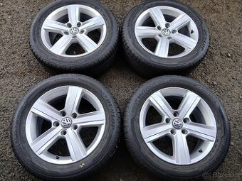 VW 205/55R16 letní Prodám sadu Orig ALU kol