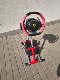 Thrustmaster Ferrari 458 Spider Racing Wheel + stojan
