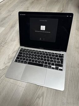 MacBook Air 13'' 2020 / M1 / 8GB RAM / 256GB SSD