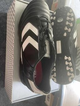 Turfy Hummel velikost 38 nové