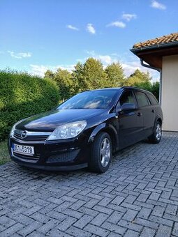 Opel Astra H 1,6i 85KW, r.v.2008, 210 000Km  tažné zařízení