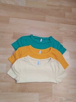 Crop top trička vel.146