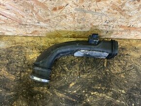 HADICE PŘÍVODU VZDUCHU BMW F11/F10 3.0D 371 7810770