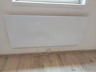 Topný panel s termostatem 700W