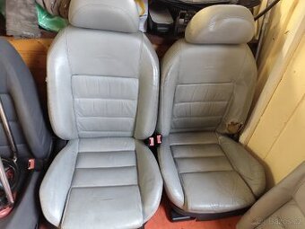 Sedačky - Laurin a Klement - Škoda Superb 1