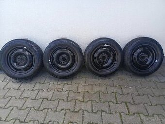 KOMPLETNÍ ZIMNÍ KOLA FABIA II BARUM POLARIS5 185/60 R14 ET38
