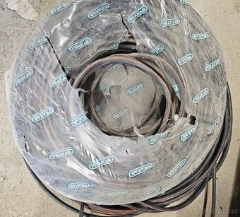 el.kabel cyky O 3x 1,5 mm, cca 50 m, 14 kč/m
