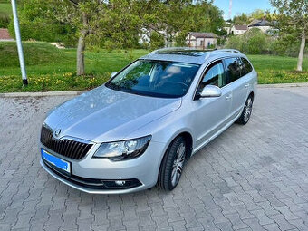 Superb Combi 2.0TDI 4x4 DSG, navi, jen 92tis km