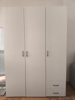 Šatní skříň - 1